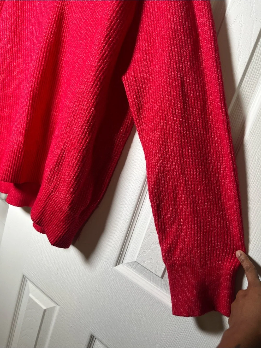 Old Navy Women's Bright Red V-Neck Sweater Size Large